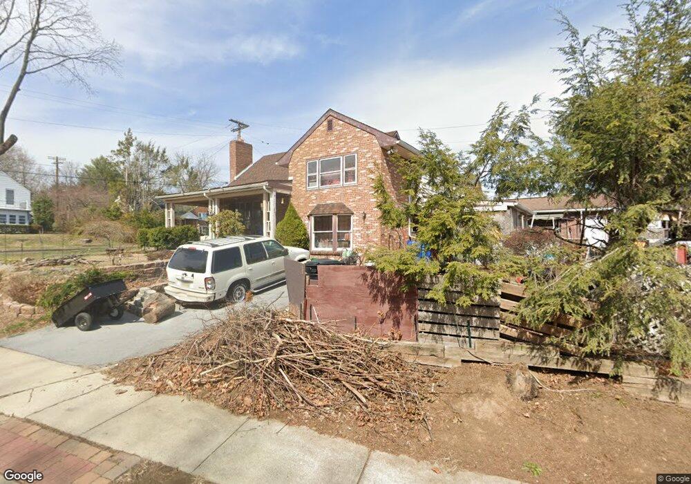 1425 Greenview Ave, Reading, PA 19601 - photo 1