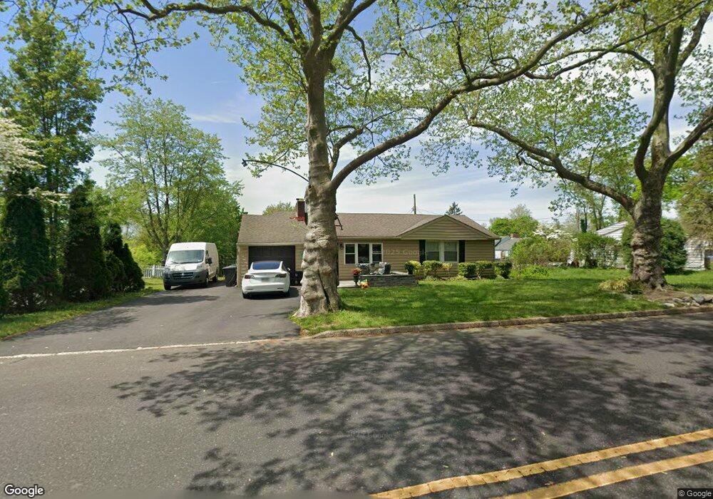 2043 Spring Mill Rd, Conshohocken, PA 19428 - photo 1