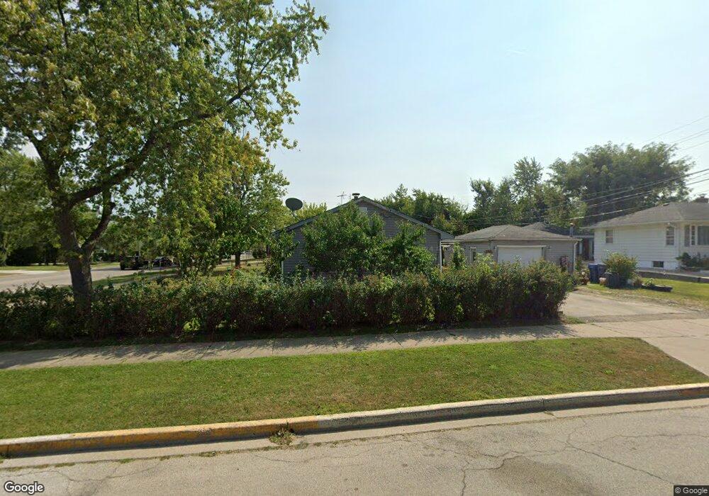1918 N Mcaree Rd, Waukegan, IL 60087 - photo 1