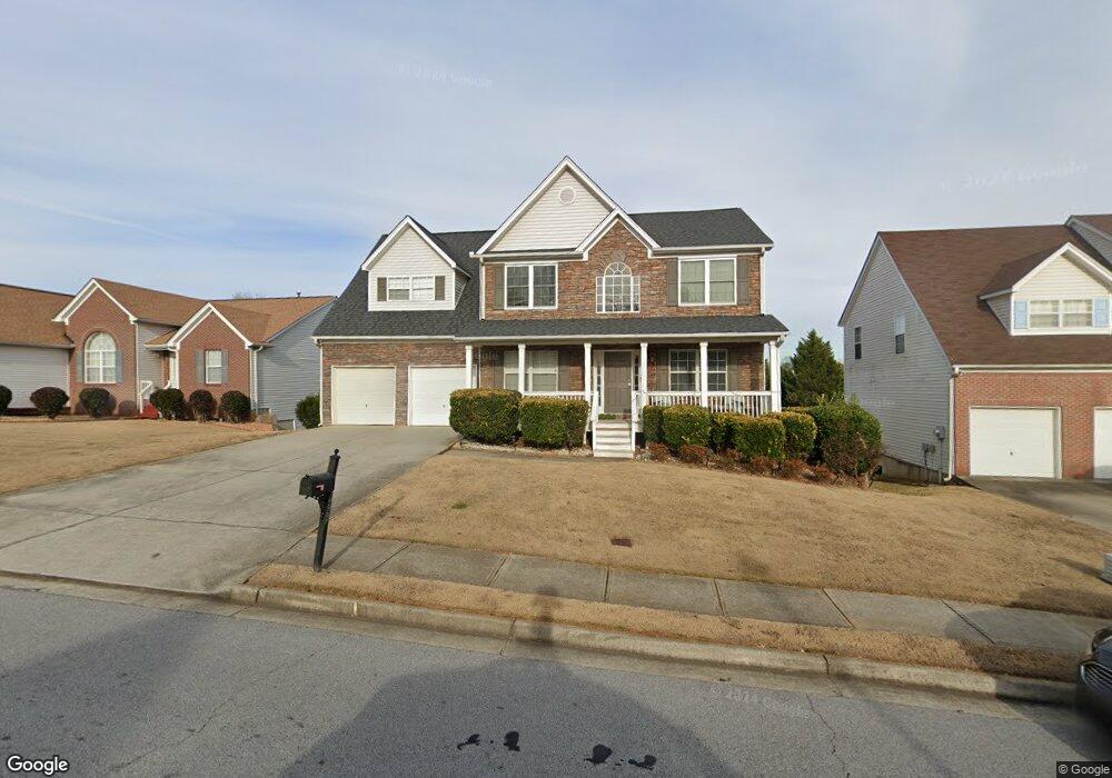 3995 Crescent Walk Ln, Suwanee, GA 30024 - photo 1