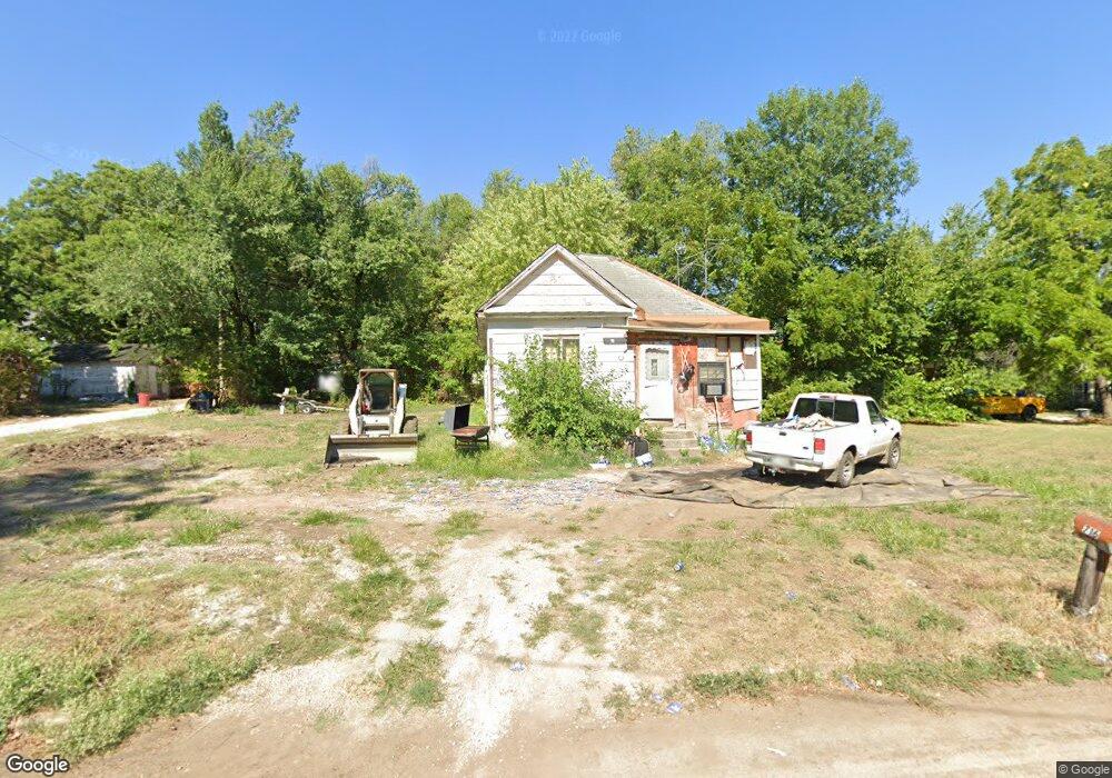 716 N 15th St, Parsons, KS 67357 - photo 1