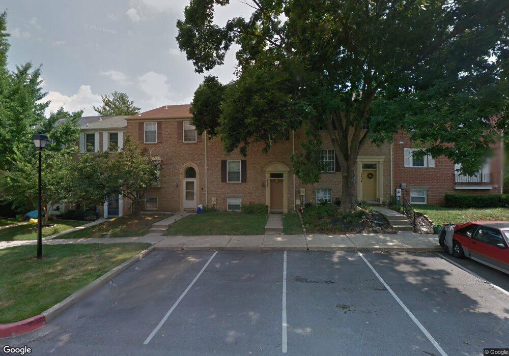 9806 Rainleaf Ct, Columbia, MD 21046 - photo 1