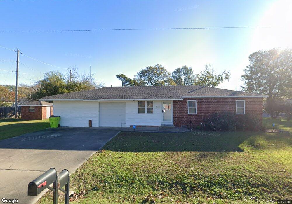 1909 S Lowe St, Stuttgart, AR 72160 - photo 1