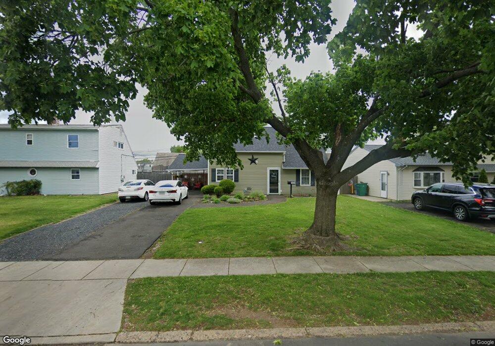 66 Aster Ln, Levittown, PA 19055 - photo 1