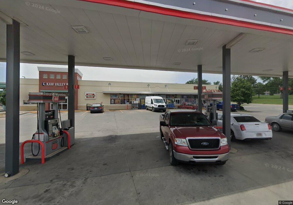 2901 SW Topeka Blvd, Topeka, KS 66611 - photo 1