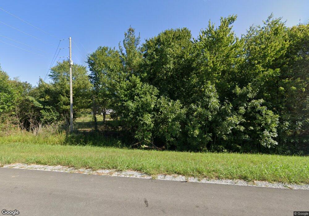 575 Lovers Ln, Harrisburg, IL 62946 - photo 1