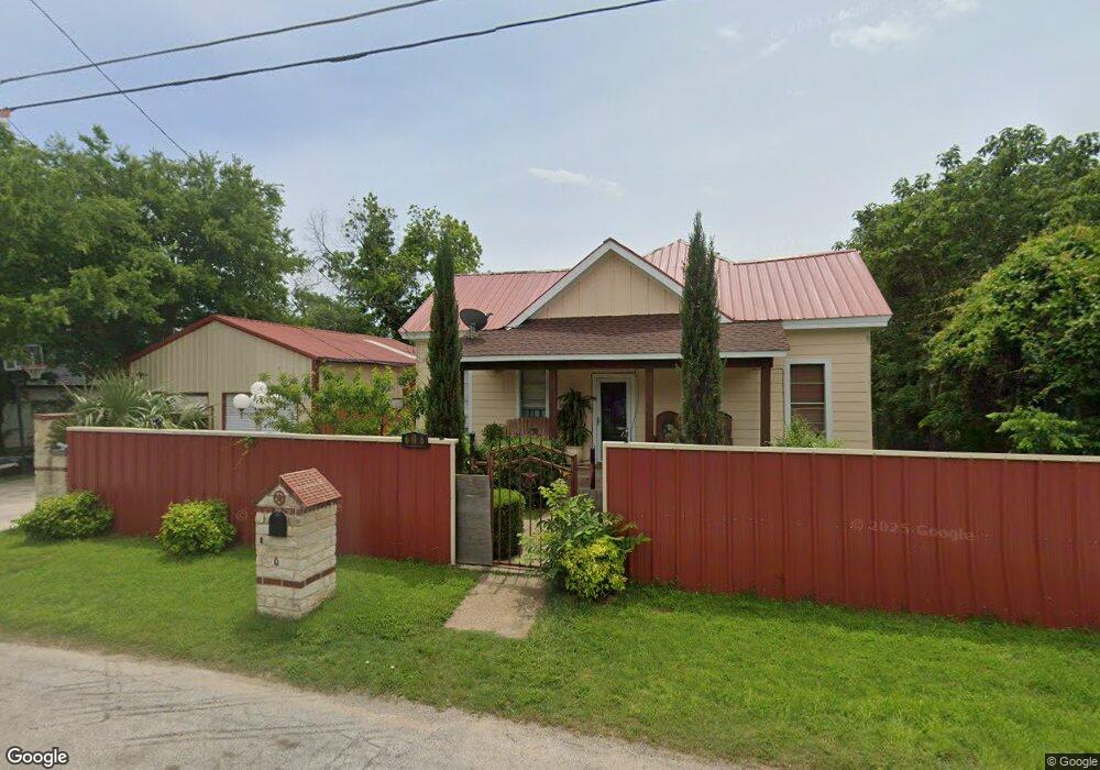 606 Royal St, Cleburne, TX 76031 - photo 1