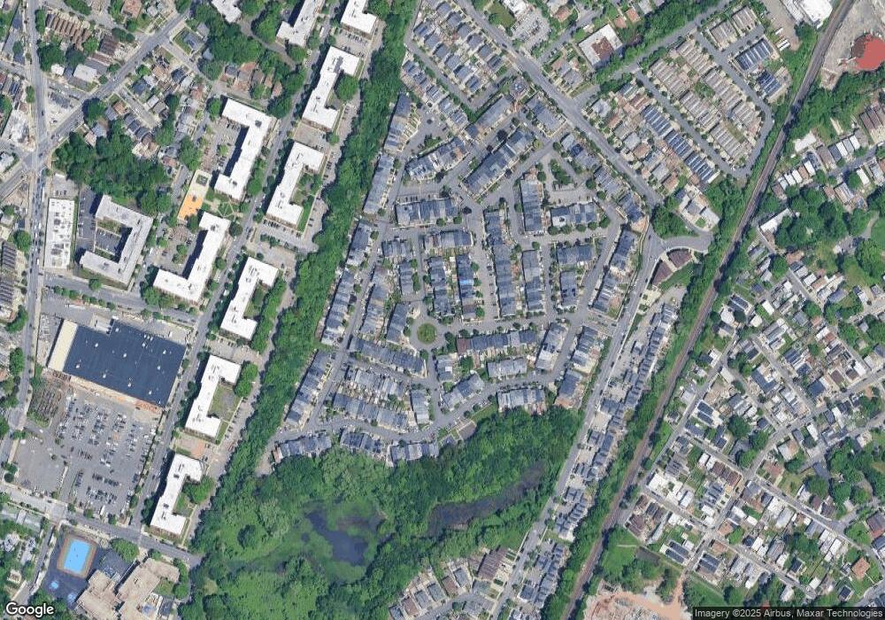 41 Theater Ln, Staten Island, NY 10304 - photo 1