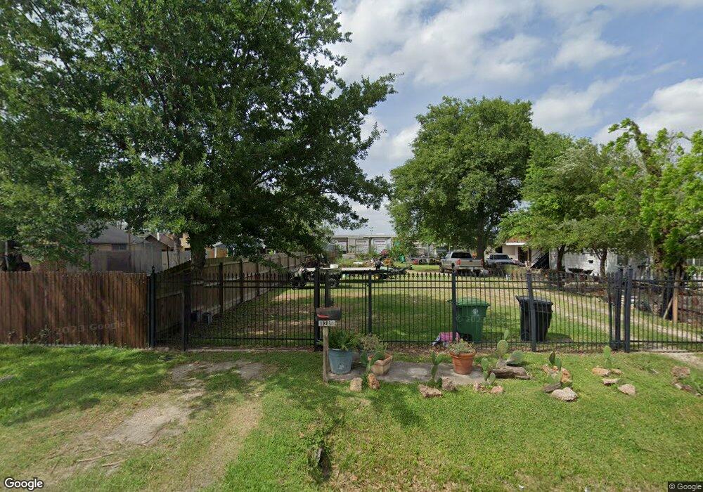 1215 De Boll St, Houston, TX 77022 - photo 1
