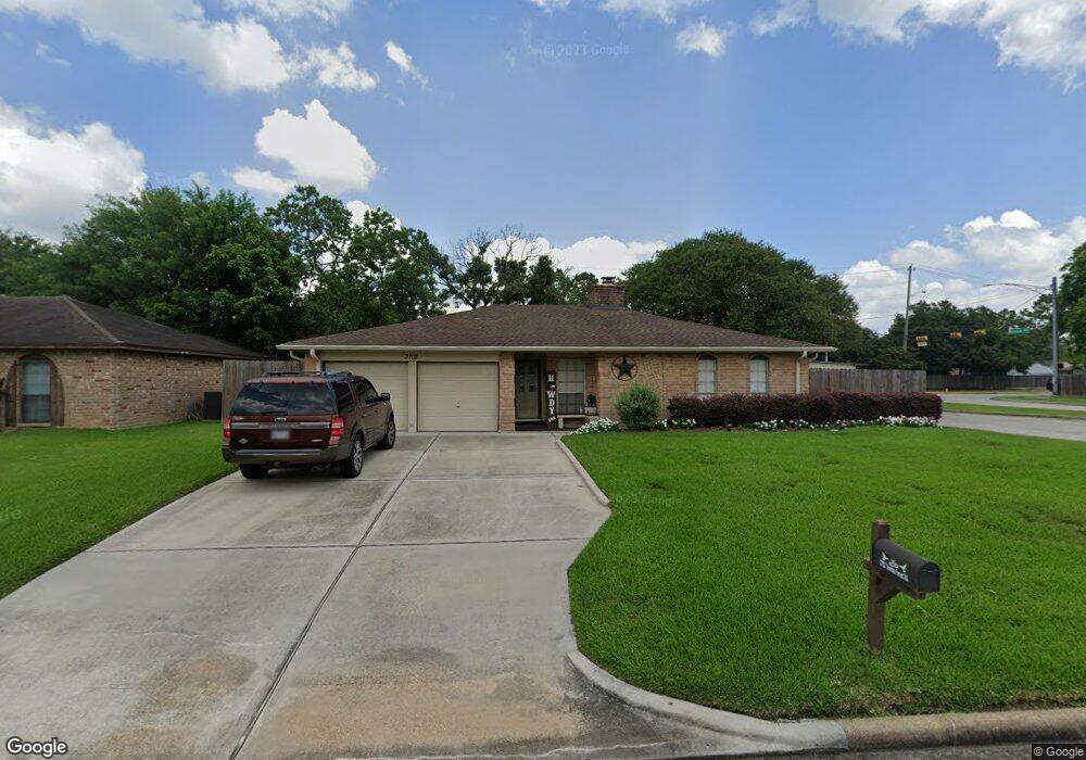 3702 Townes Forest Rd, Friendswood, TX 77546 - photo 1