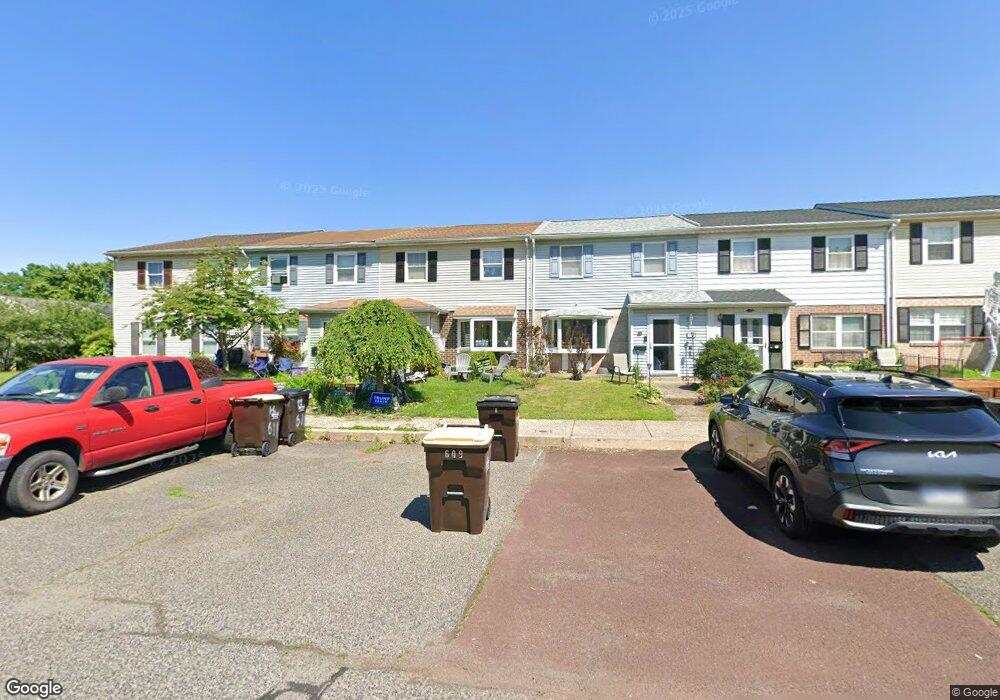 611 Hamilton Rd, East Greenville, PA 18041 - photo 1