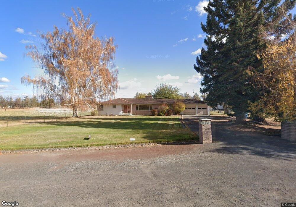 1800 SW Helmholtz Way, Redmond, OR 97756 - photo 1