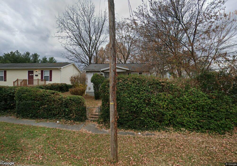 906 Henry St, Johnson City, TN 37601 - photo 1