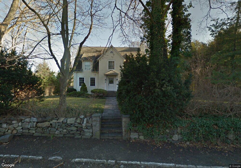 76 Shore Rd, Old Greenwich, CT 06870 - photo 1