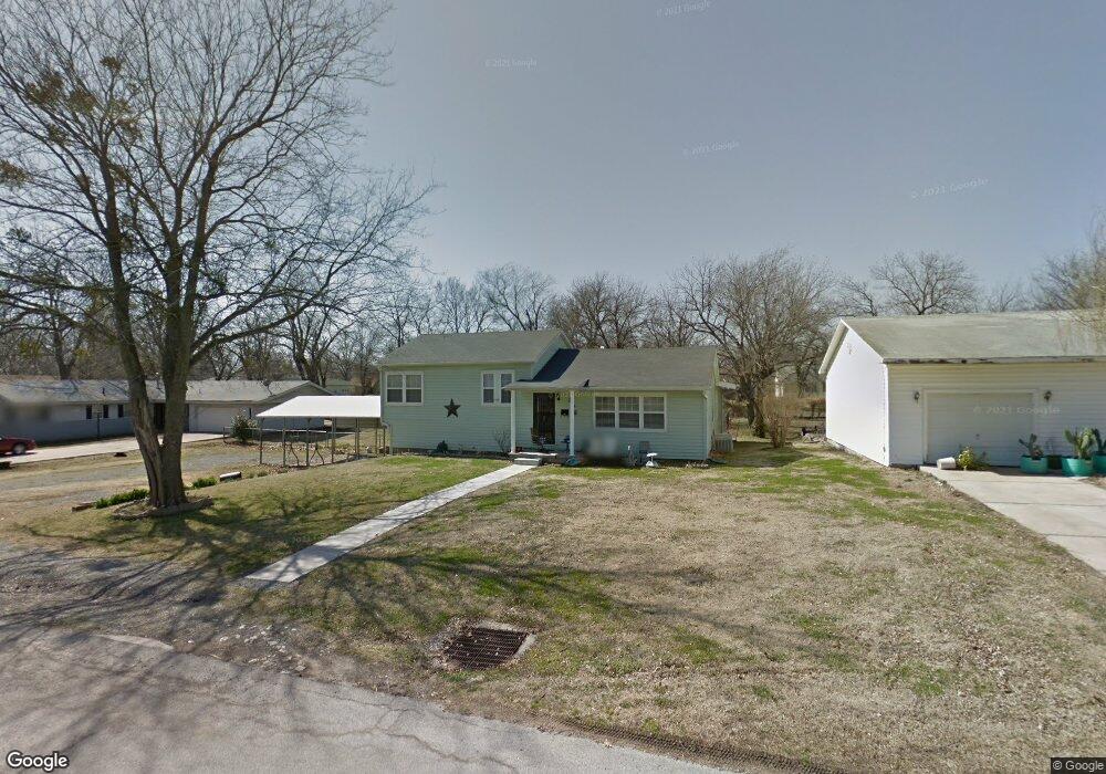 106 S Hogan St, Pryor, OK 74361 - photo 1