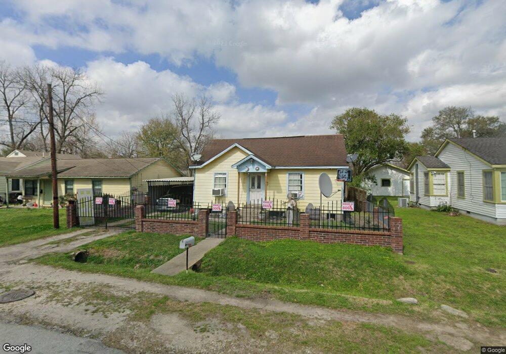 71 Fichter St, Houston, TX 77022 - photo 1