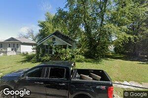 806 S Emma St, Christopher, IL 62822