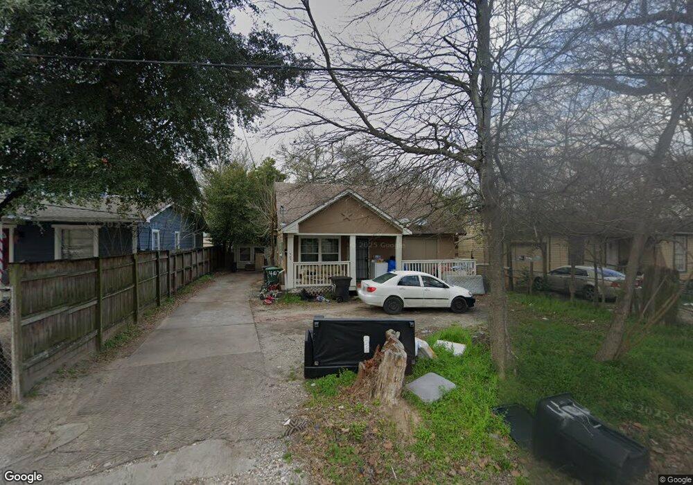 407 Dorchester St, Houston, TX 77022 - photo 1