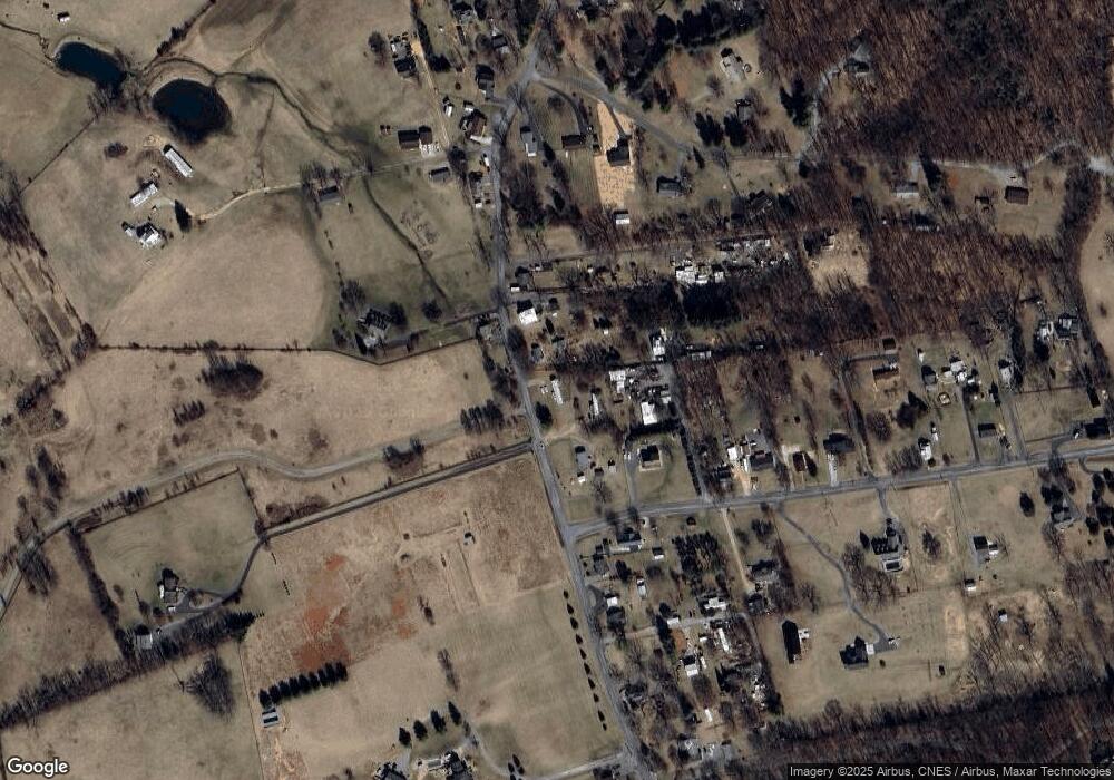 572 Old White Hill Rd, Stuarts Draft, VA 24477 - photo 1