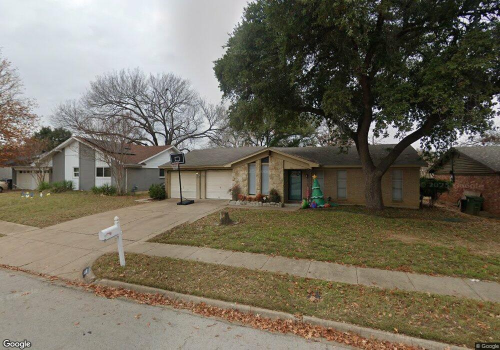 732 Oakwood Ave, Hurst, TX 76053 - photo 1