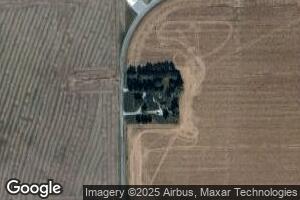 9114 N 1000th St, Newton, IL 62448