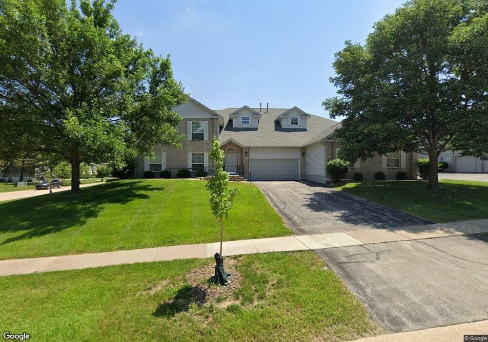 4730 Westchester Dr NE unit A, Cedar Rapids, IA 52402 - photo 1