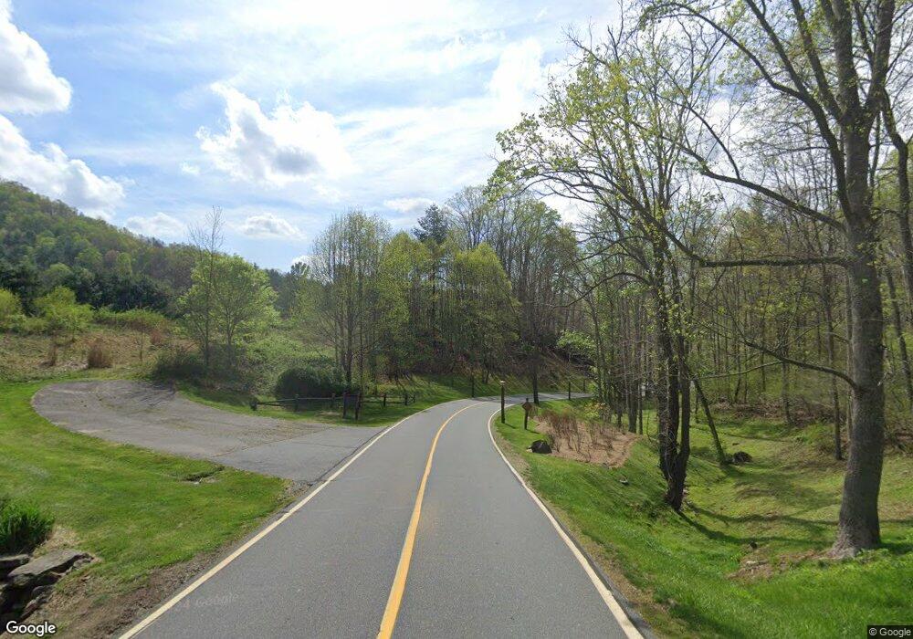 155 Mountain Air Dr unit 155, Burnsville, NC 28714 - photo 1