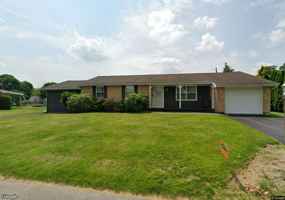 1047 Candilak Ln, Slatington, PA 18080 - photo 1