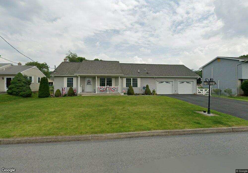 217 Williams Ave, Walnutport, PA 18088 - photo 1