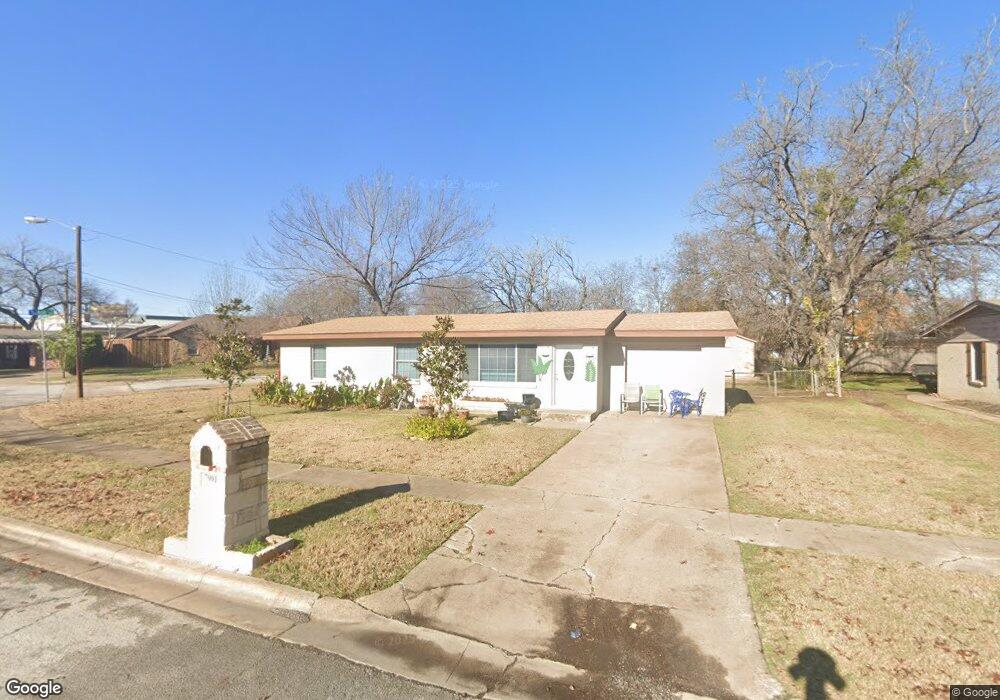 7901 Lazy Lane Rd, North Richland Hills, TX 76180 - photo 1