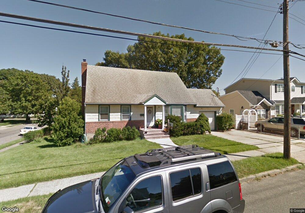 221 Doris Ave, Franklin Square, NY 11010 - photo 1