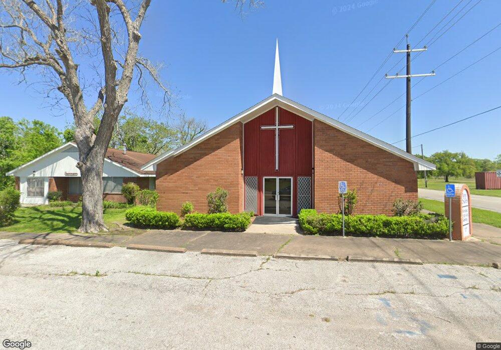 2521 Avenue B, Bay City, TX 77414 - photo 1