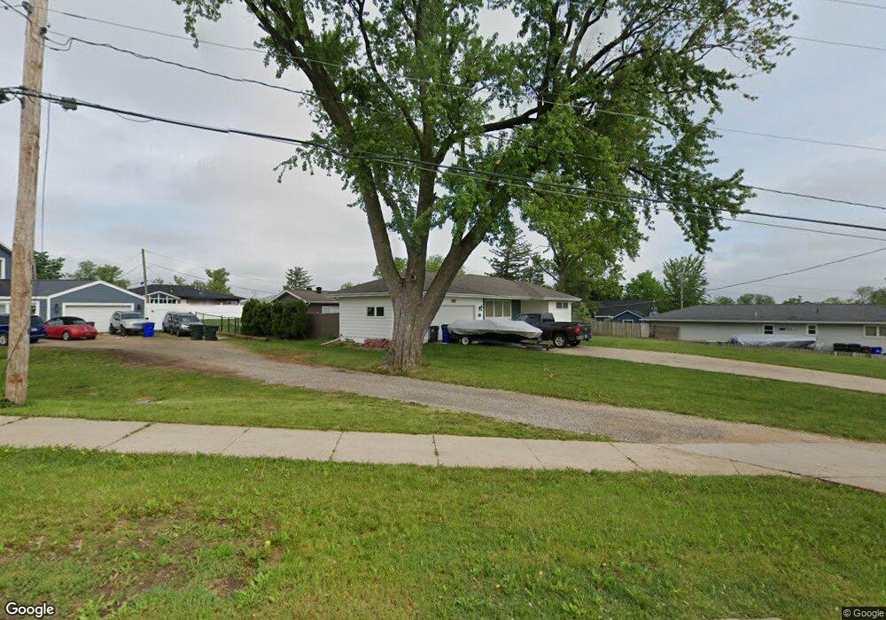 2244 Williams Blvd SW, Cedar Rapids, IA 52404 - photo 1