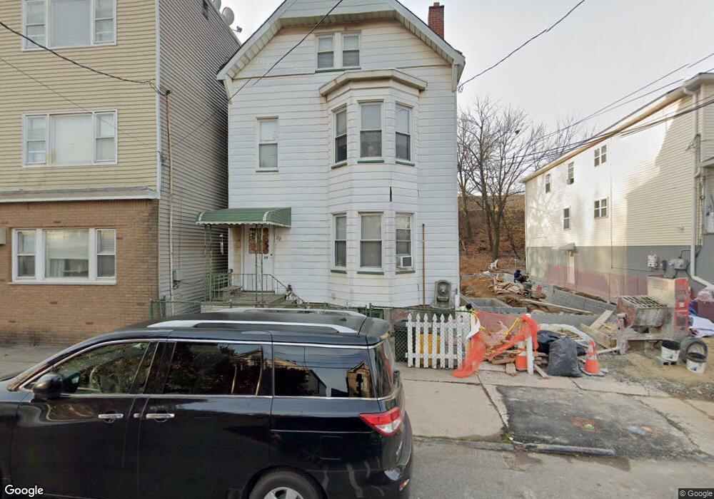 29 Reynolds Ave, East Newark, NJ 07029 - photo 1