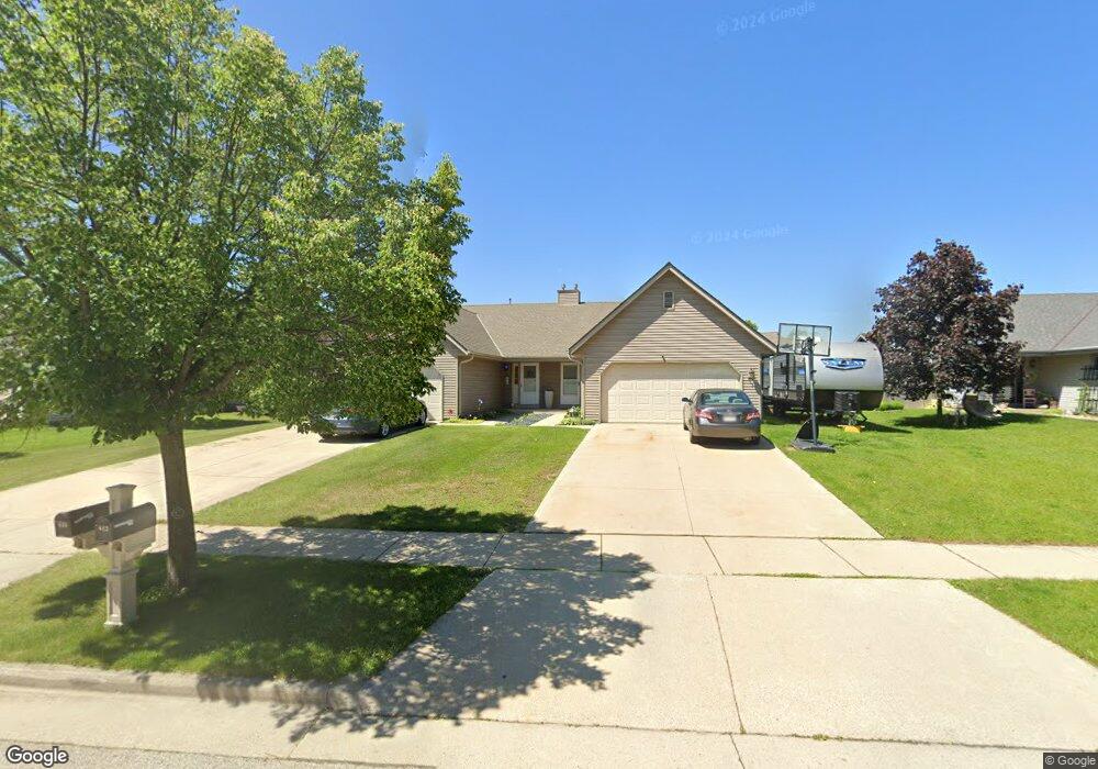 613 Ellys Way unit 1, Slinger, WI 53086 - photo 1