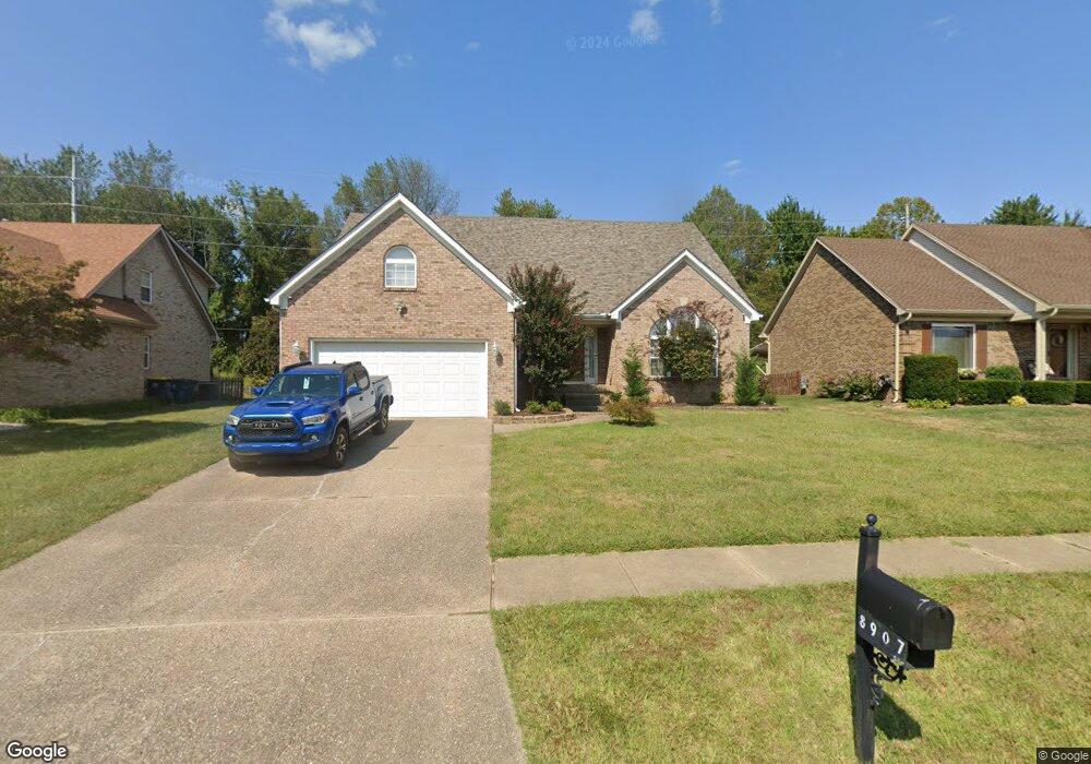 8907 Adams Run Ct, Louisville, KY 40228 - photo 1
