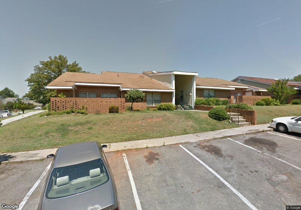 215 Westcliff Cir unit A, Warner Robins, GA 31093 - photo 1