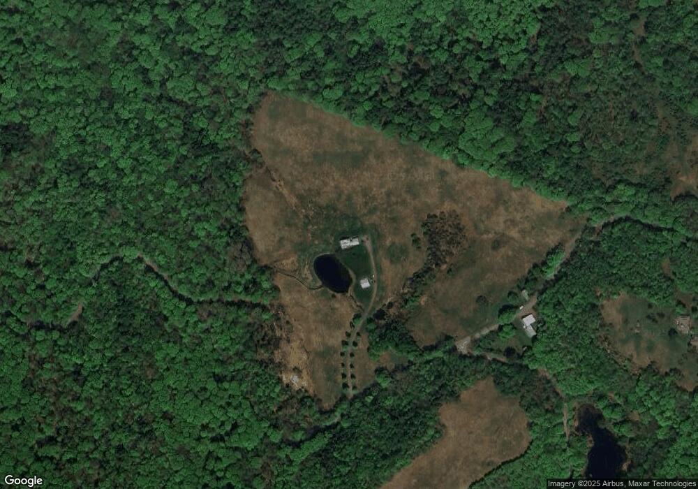 1915 Bunker Hill Rd, North Pomfret, VT 05053 - photo 1