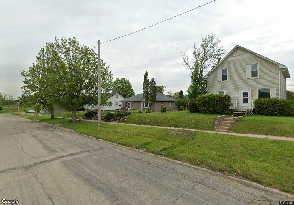 657 18th Ave SW, Cedar Rapids, IA 52404 - photo 1