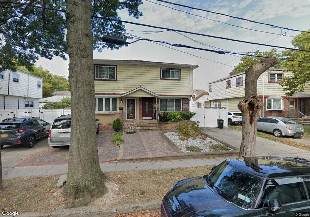 72-08 162nd St, Fresh Meadows, NY 11365 - photo 1