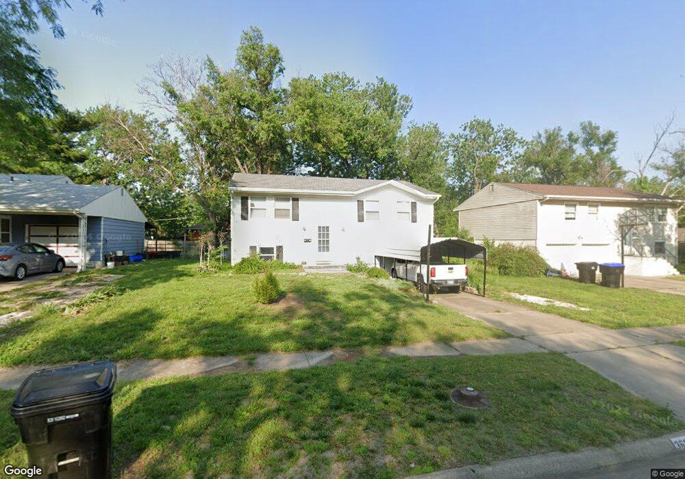 3620 SE Ohio Ave, Topeka, KS 66605 - photo 1