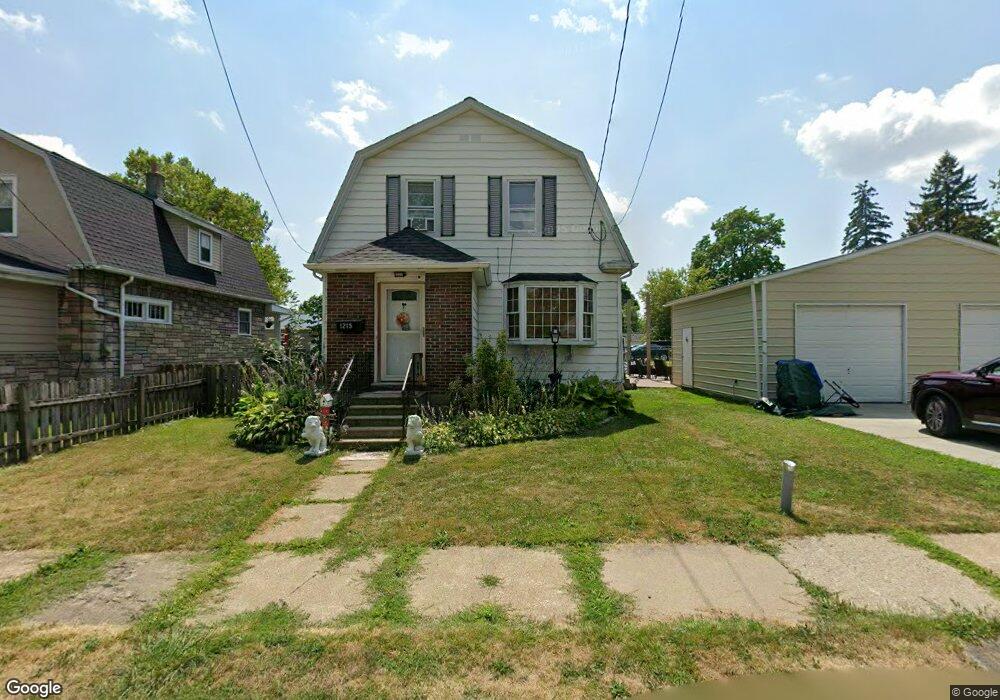 1215 Vanderbilt Ave, Niagara Falls, NY 14305 - photo 1