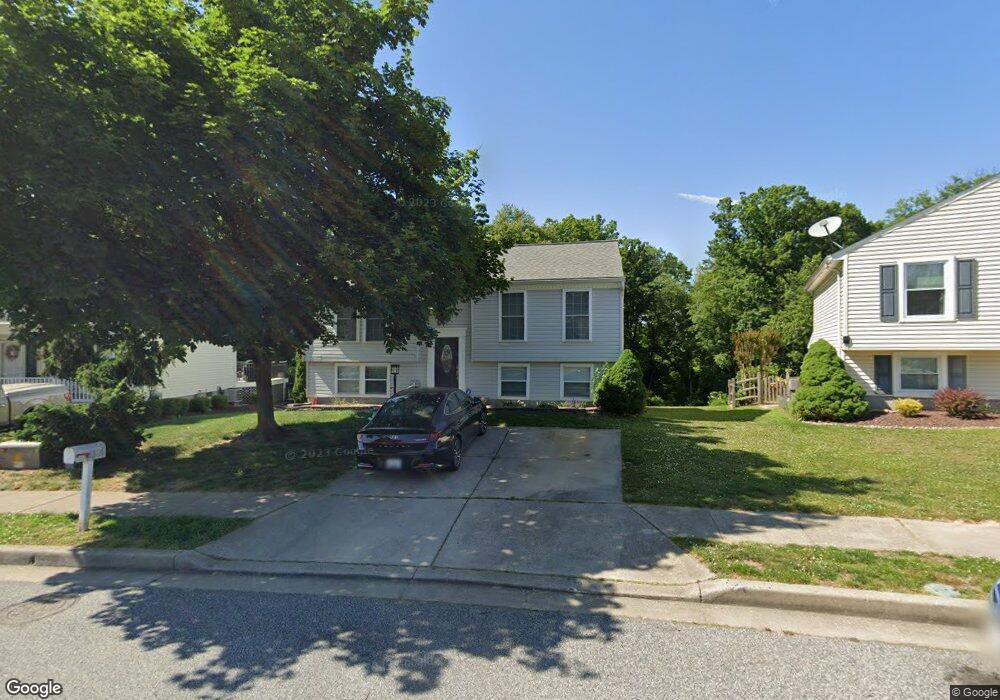 8 Yew Rd, Essex, MD 21221 - photo 1