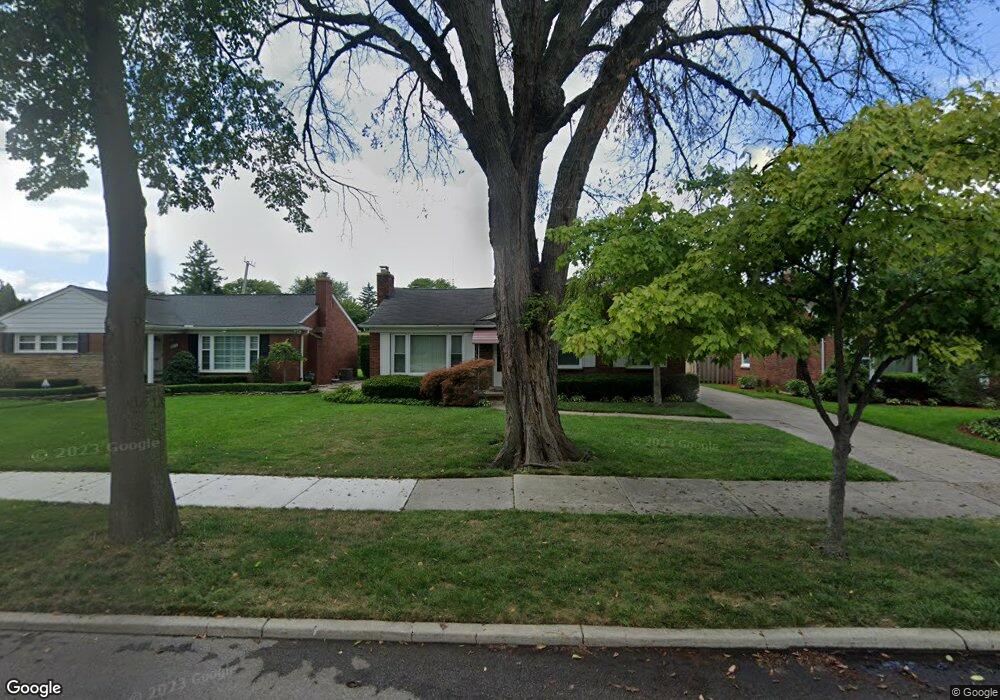 1019 Somerset Ave, Grosse Pointe Park, MI 48230 - photo 1