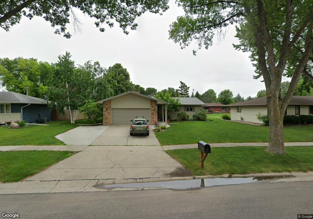 3237 Longfellow Rd N, Fargo, ND 58102 - photo 1