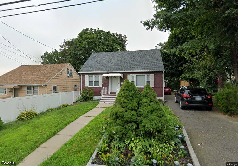 183 Robin St, Bridgeport, CT 06606 - photo 1