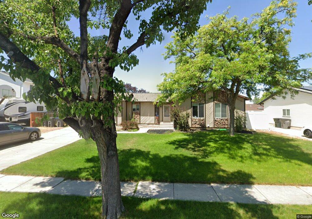 3976 Kilt St, South Jordan, UT 84095 - photo 1