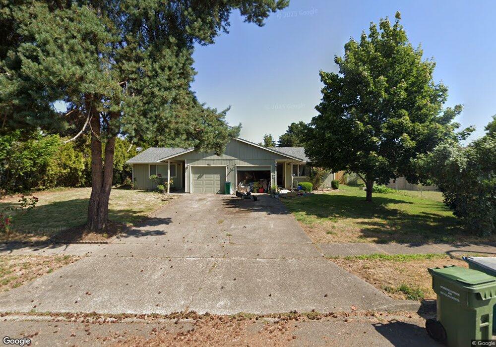 929 Charles St, Newberg, OR 97132 - photo 1