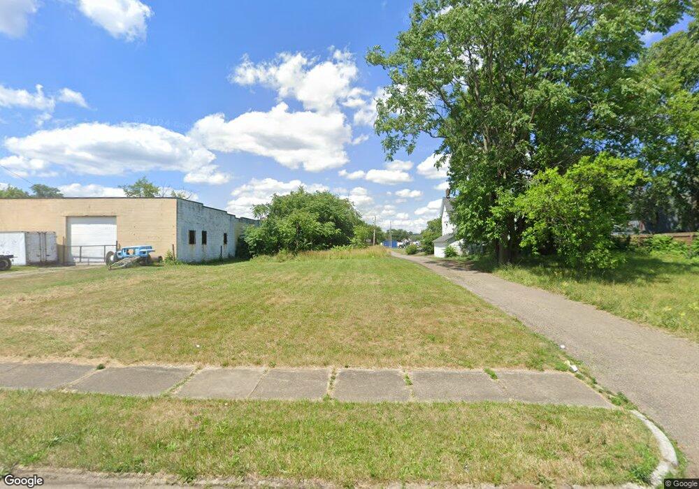 1129 4th St NE, Canton, OH 44704 - photo 1