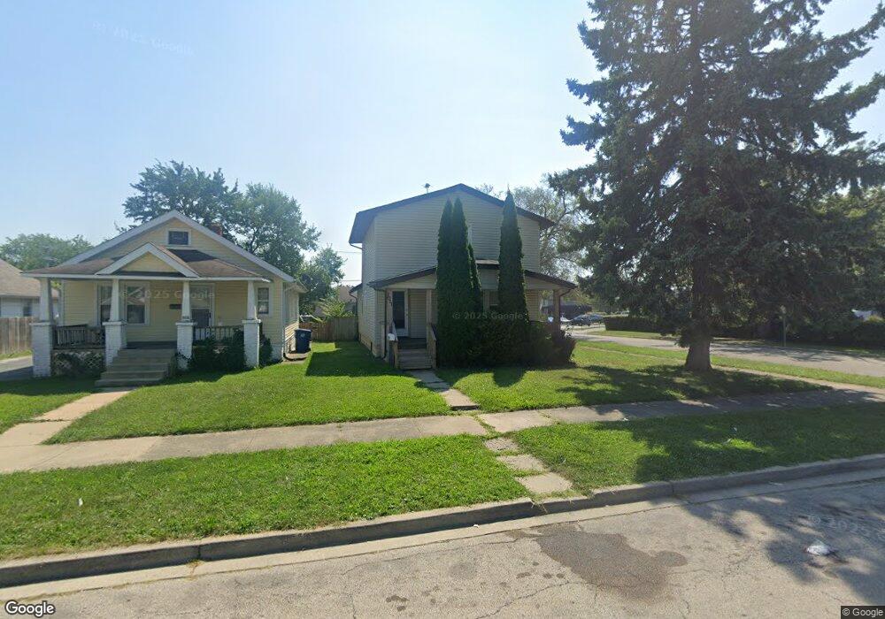 1921 Lloyd Ave, Waukegan, IL 60085 - photo 1